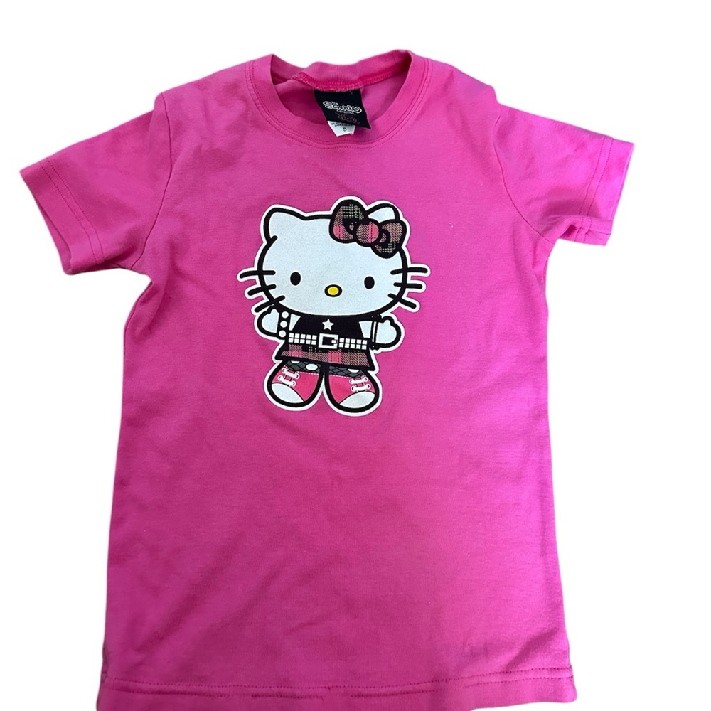 Hello Kitty Pink t shirt. Size Small.
